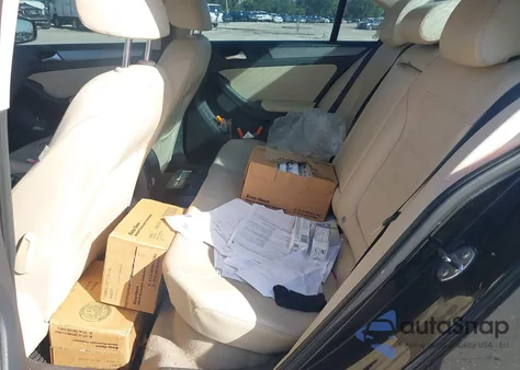 2013 Volkswagen Jetta 2.0L Tdi from USA, damaged, VIN 3VWLL7AJ6DM438641